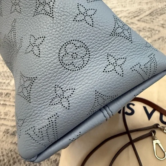 Louis Vuitton Light Blue Monogram Tote - Picture 5 of 16